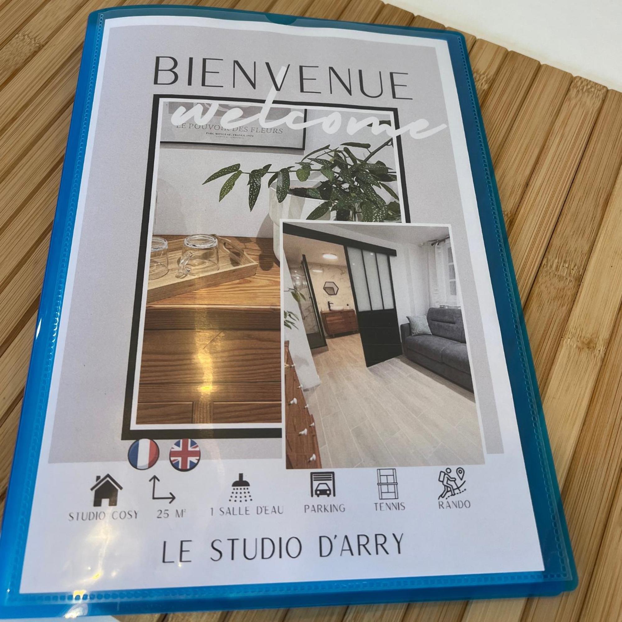 Le Studio D'Arry Le Locheur Екстериор снимка